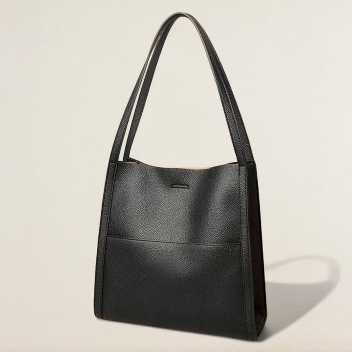 Lorena – Schlichtheit trifft Eleganz