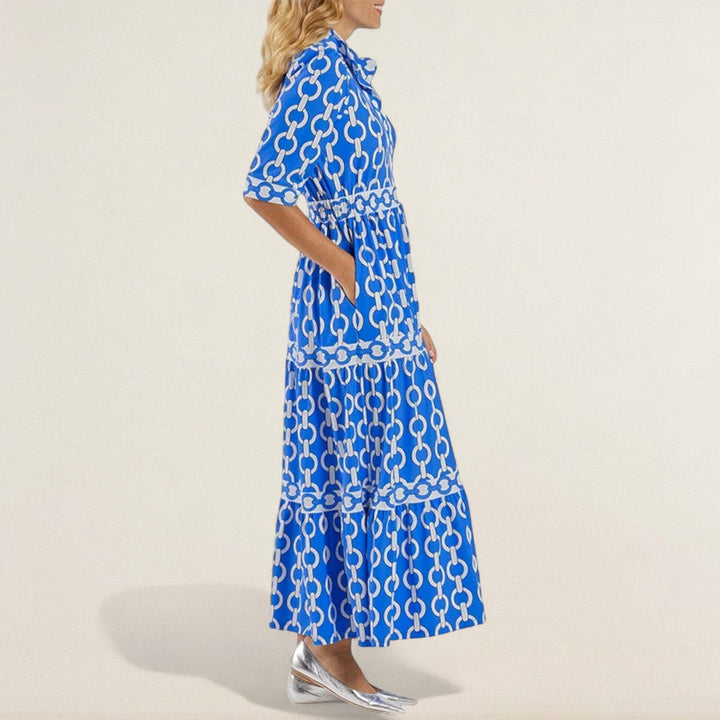 Patricia – Fliessends Kleid mit stilvolle Präsenz