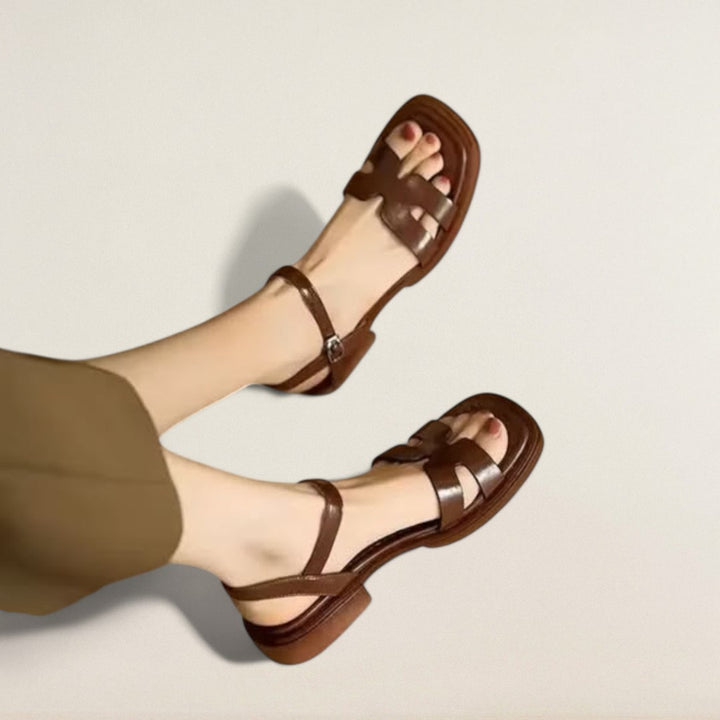 Rahel – Orthopädischi Sandale mit Stil