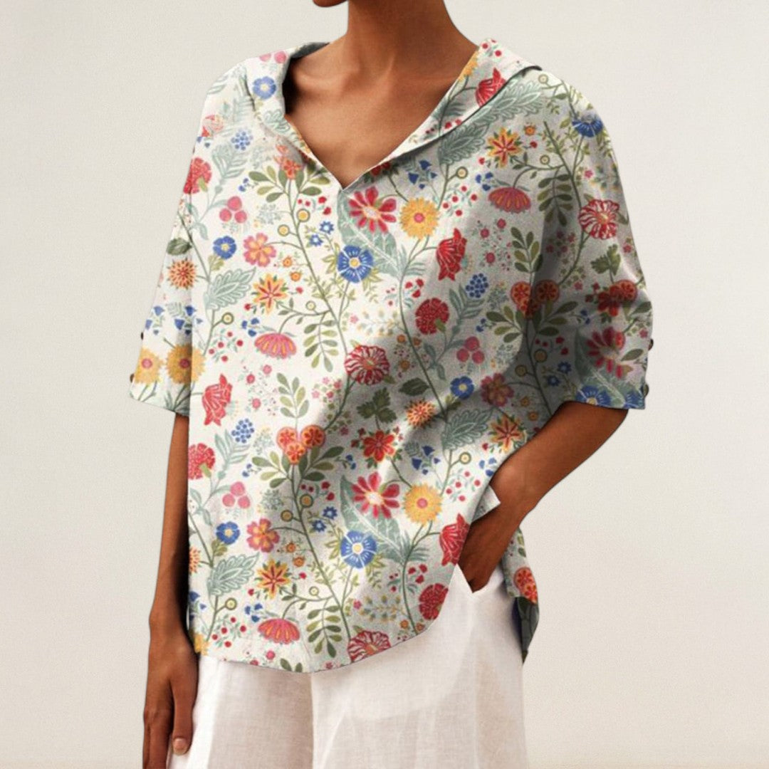 Mira – Lockerer Blusentraum mit florale Eleganz