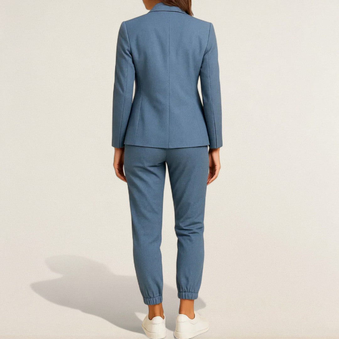 Larissa – Eleganter Comfort Anzug