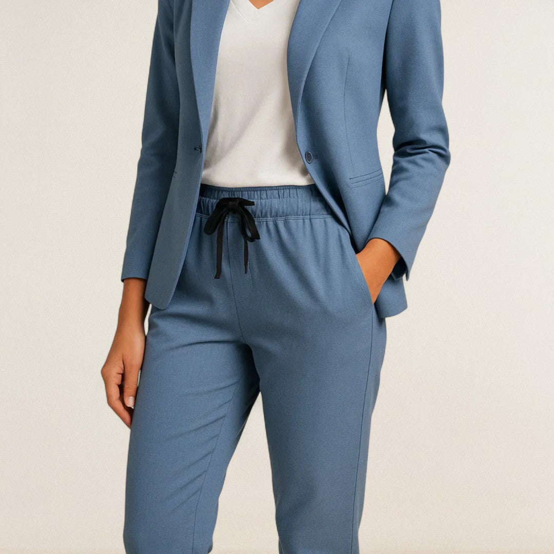 Larissa – Eleganter Comfort Anzug
