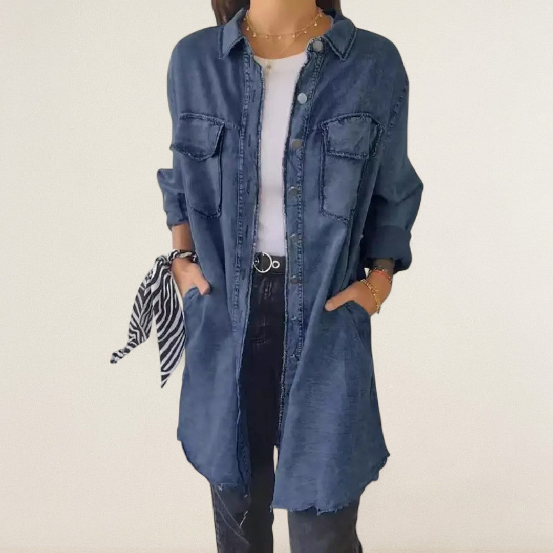 Selina – lockeri Denim-Longbluse mit Taschen