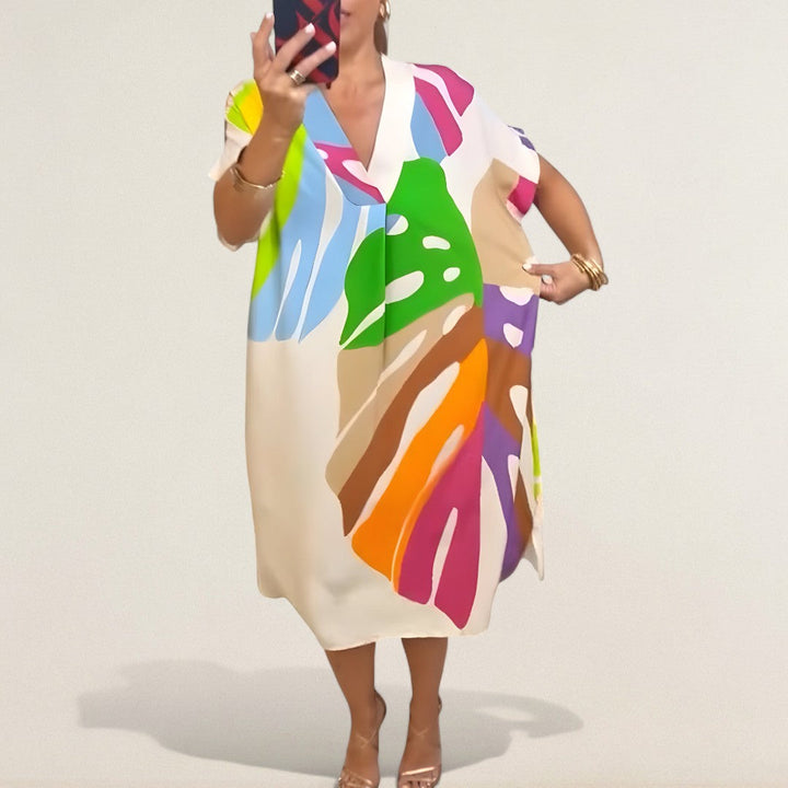 Mirella – Lockeres Kleid mit kunstvoller Ausstrahlig