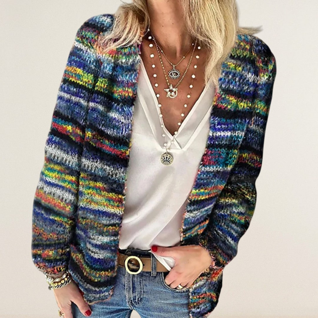 Camilla – Strickjäggli mit lebendige Textur