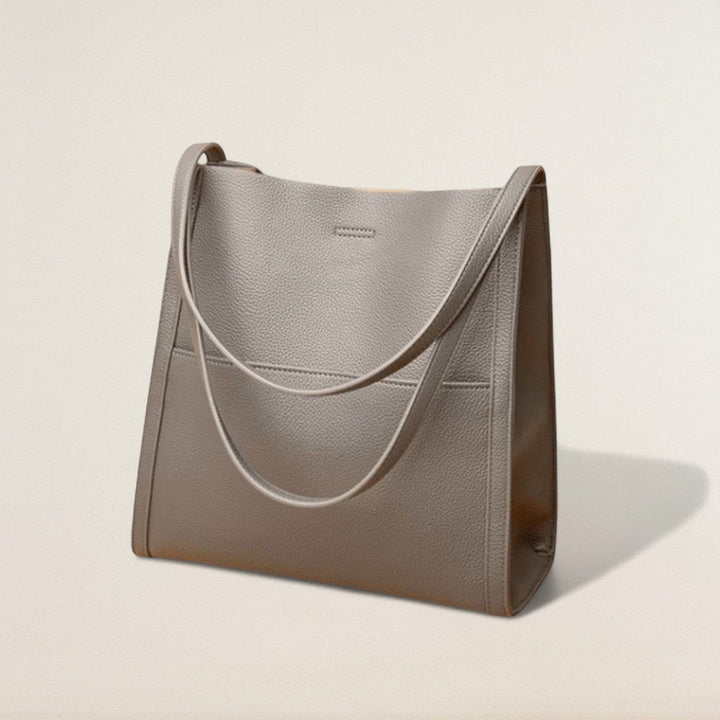 Lorena – Schlichtheit trifft Eleganz