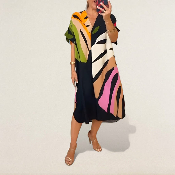 Mirella – Lockeres Kleid mit kunstvoller Ausstrahlig