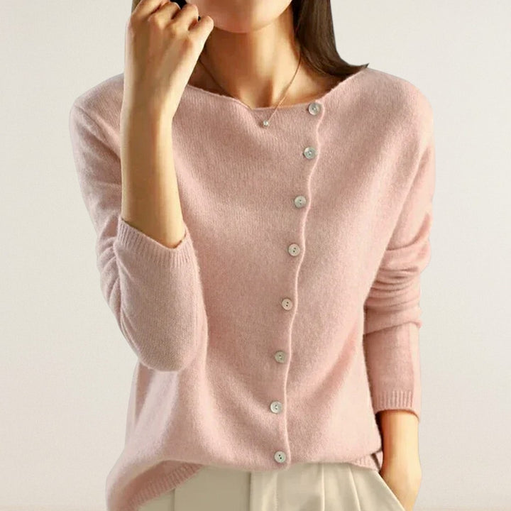 Selina – Feinstrickpullover mit asymmetrischer Knopfleiste