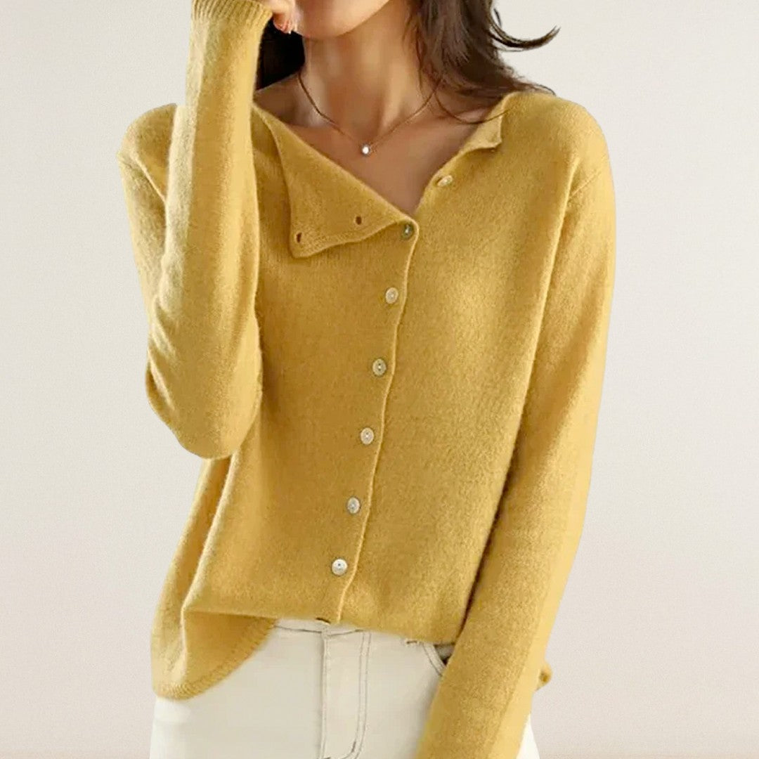 Selina – Feinstrickpullover mit asymmetrischer Knopfleiste
