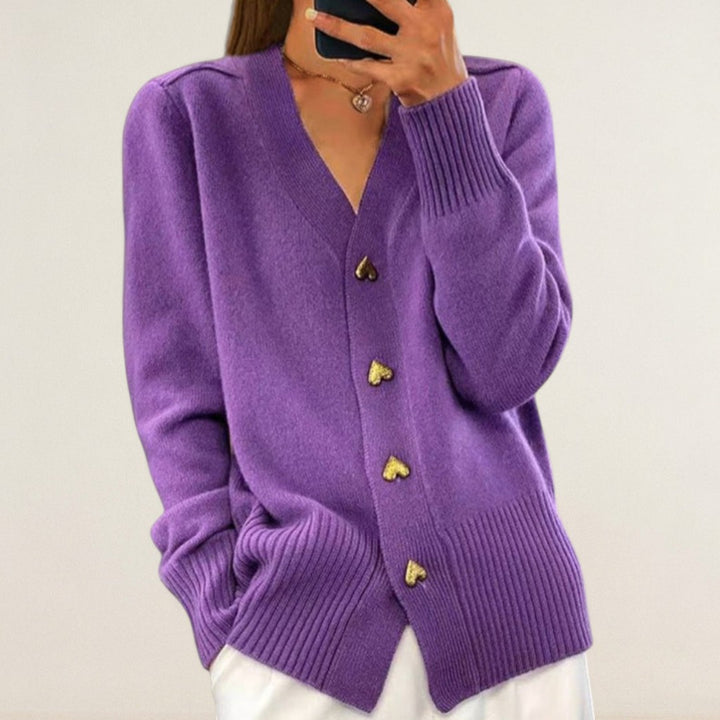 Selina – feiner Cardigan mit charmanter Note
